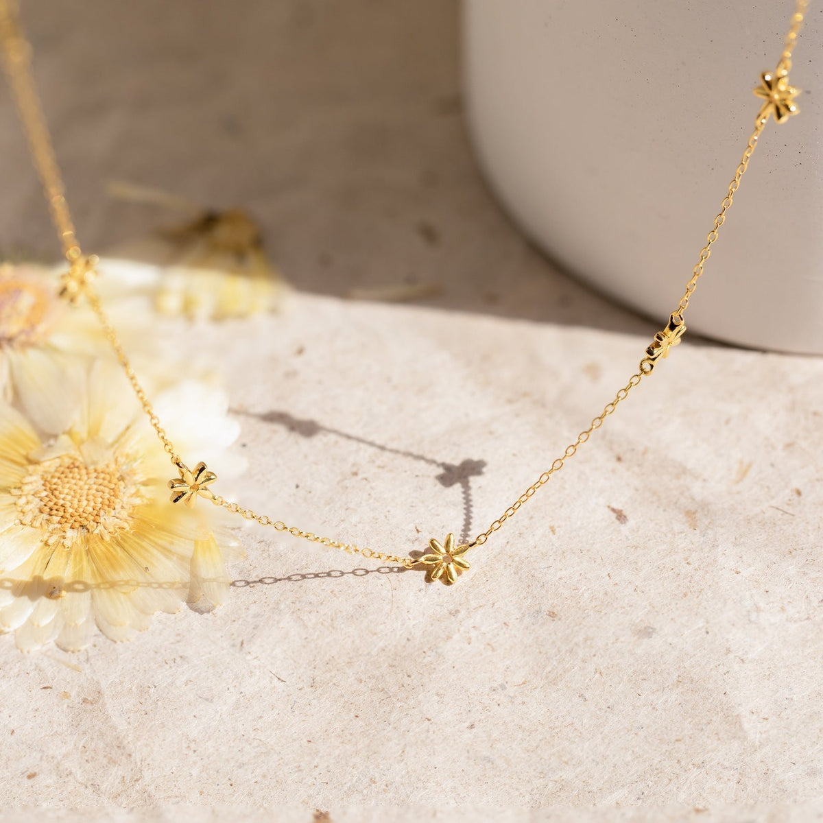 Collar floral - collar de margaritas con perlas