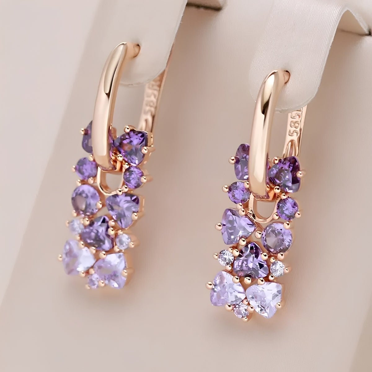 Joshi – Pendientes elegantes en tono lila