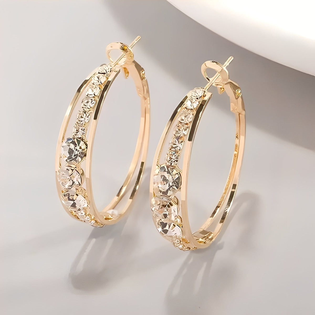 Raya – Pendientes Elegantes de Oro