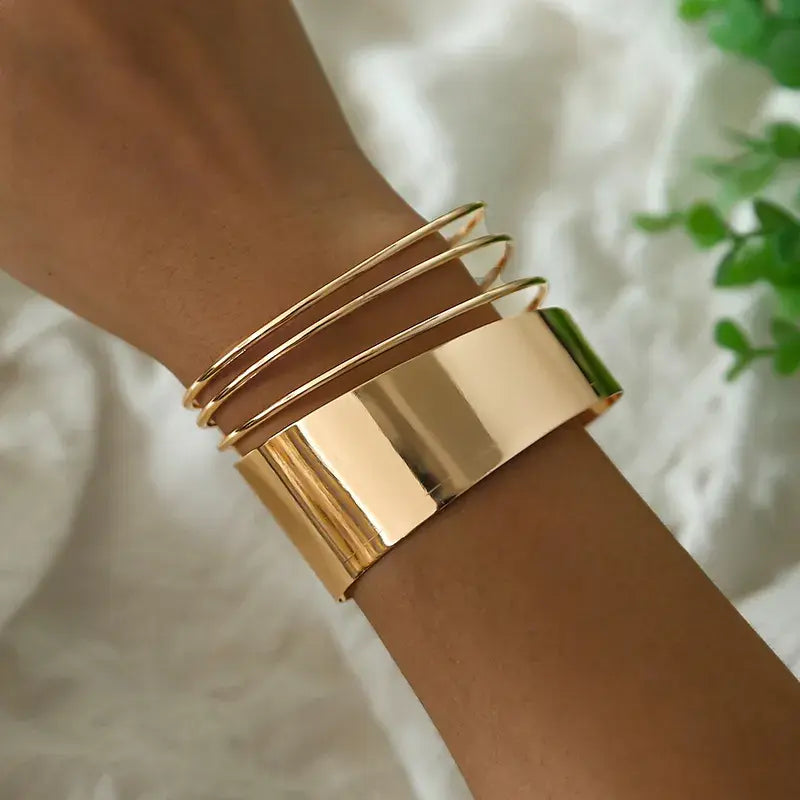 Yuki – Pulsera vintage clásica en dorado