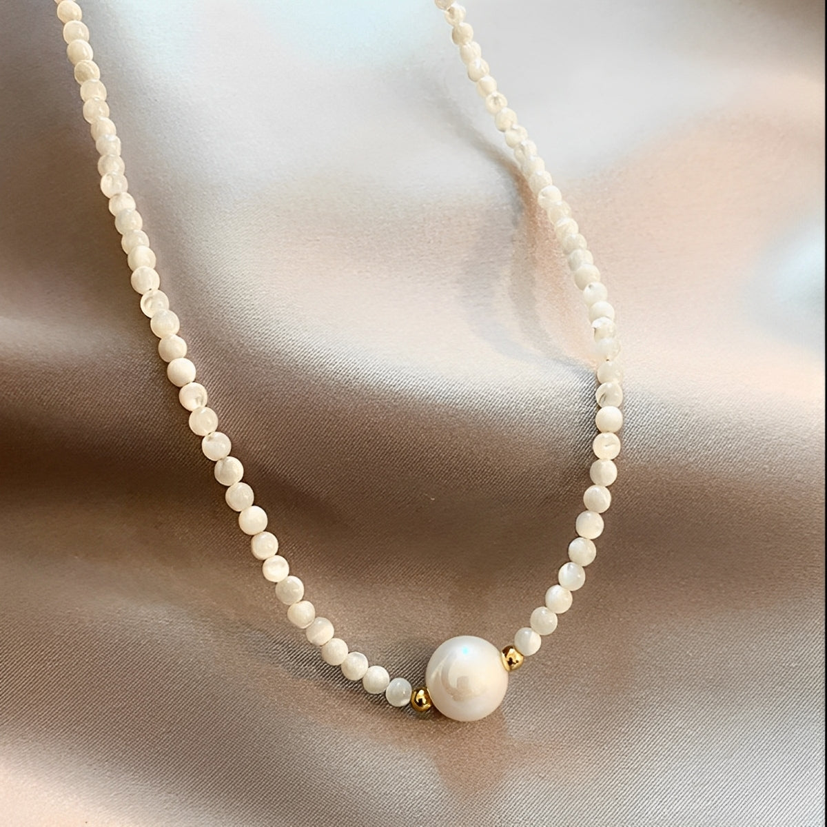 Claire – Collar de perlas elegante