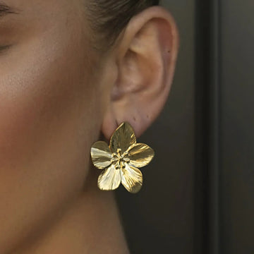Rianne – Pendientes flor en dorado
