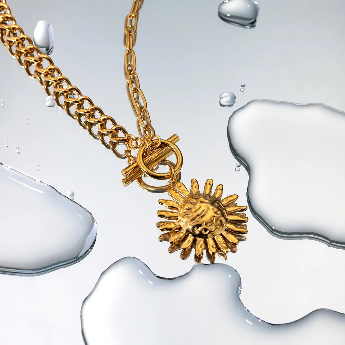 Milly – Collar impactante flor de girasol dorada