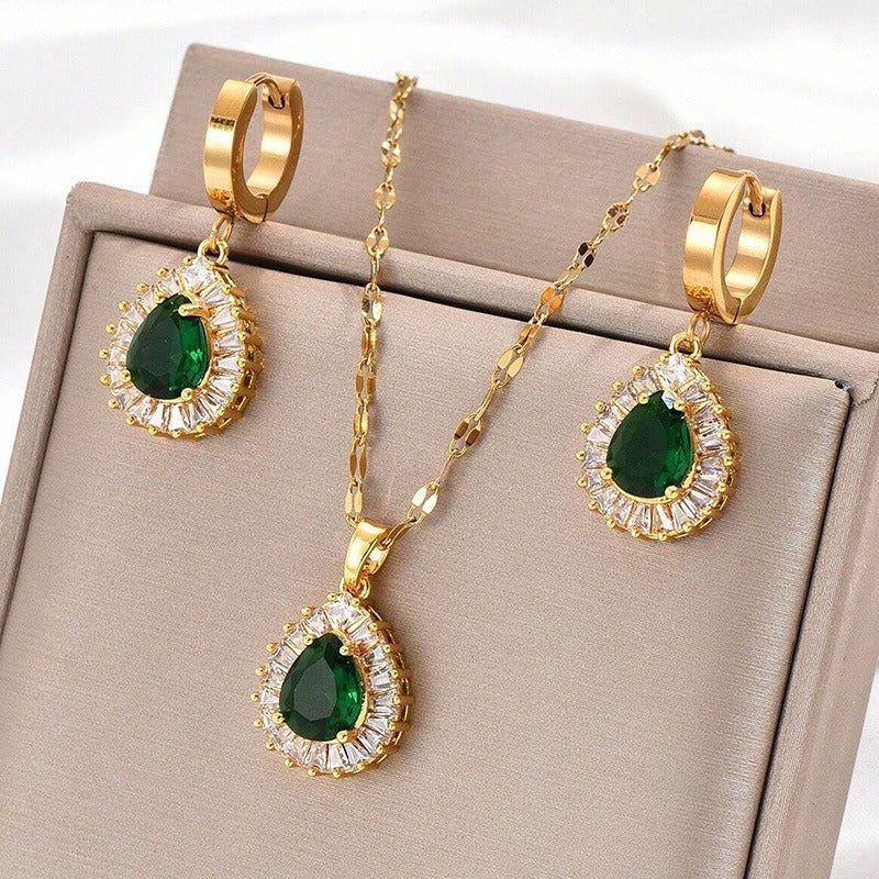 Rheya – Set Lysandelle Elegante de Oro y Cristal