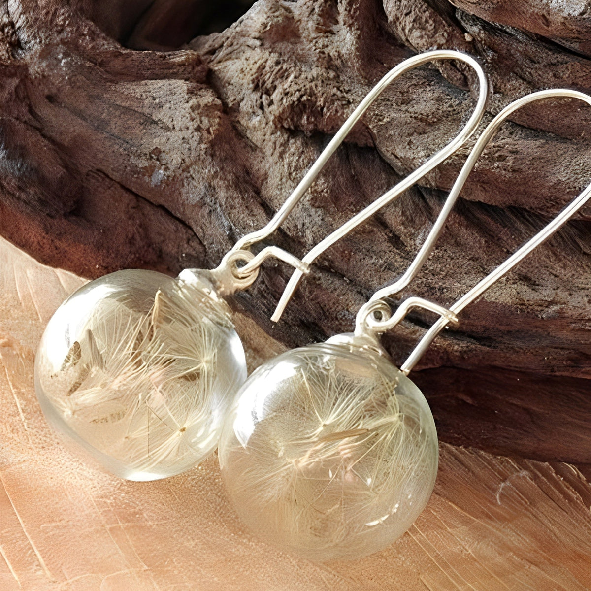 Liora – Pendientes de plata con diseño inspirado en el diente de león