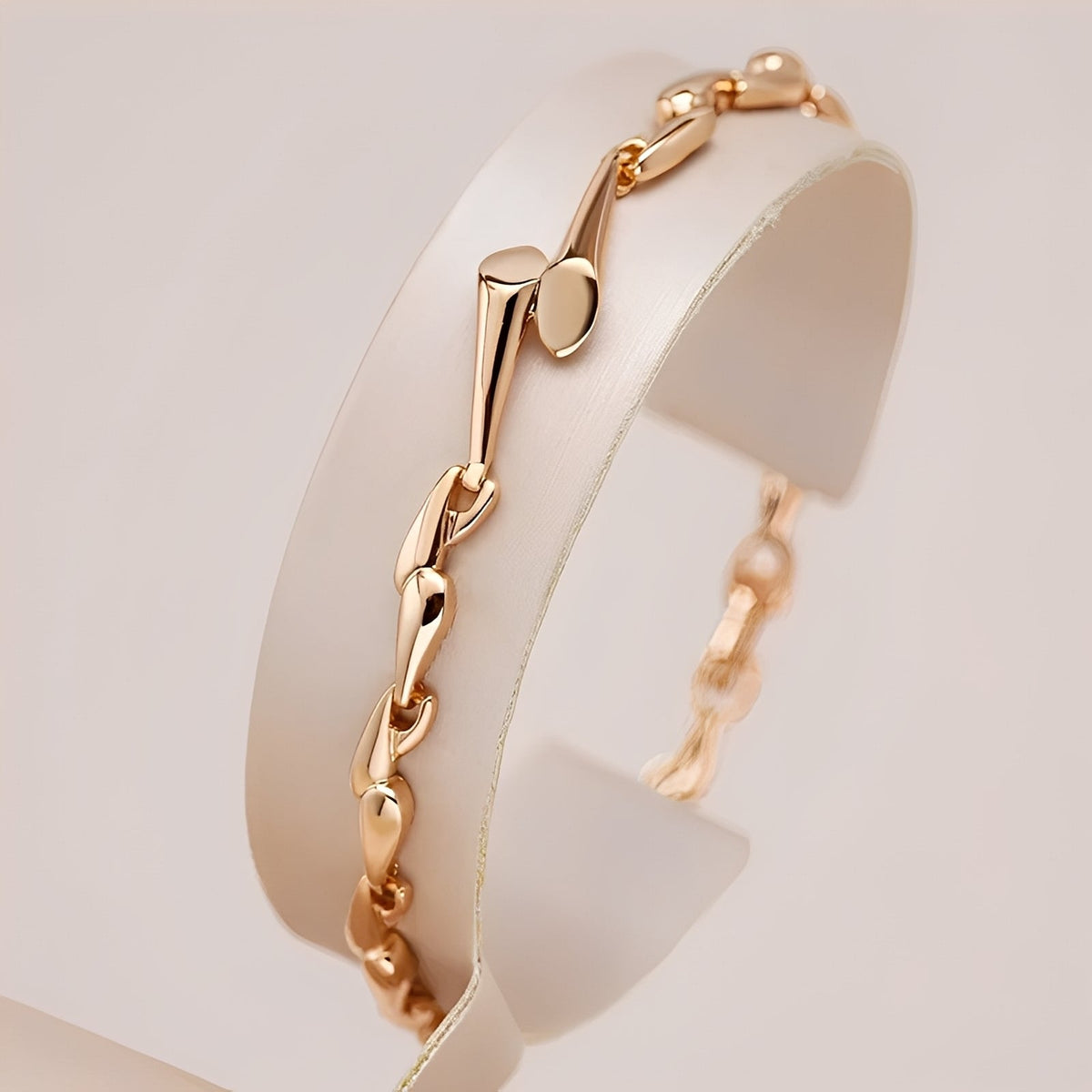 Lina – Pulsera Sofisticada en Oro