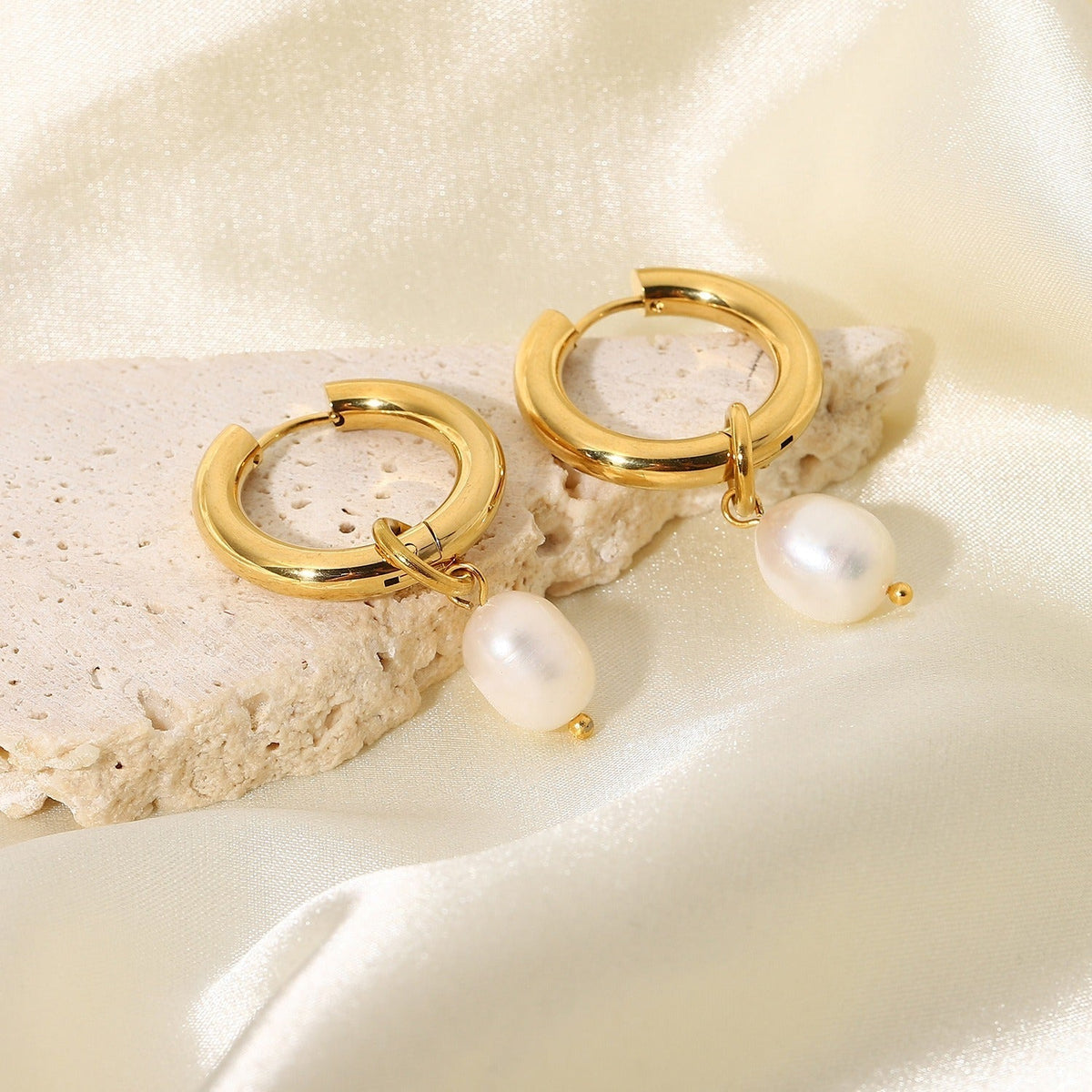 Ada – Pendientes Elegantes con Perla