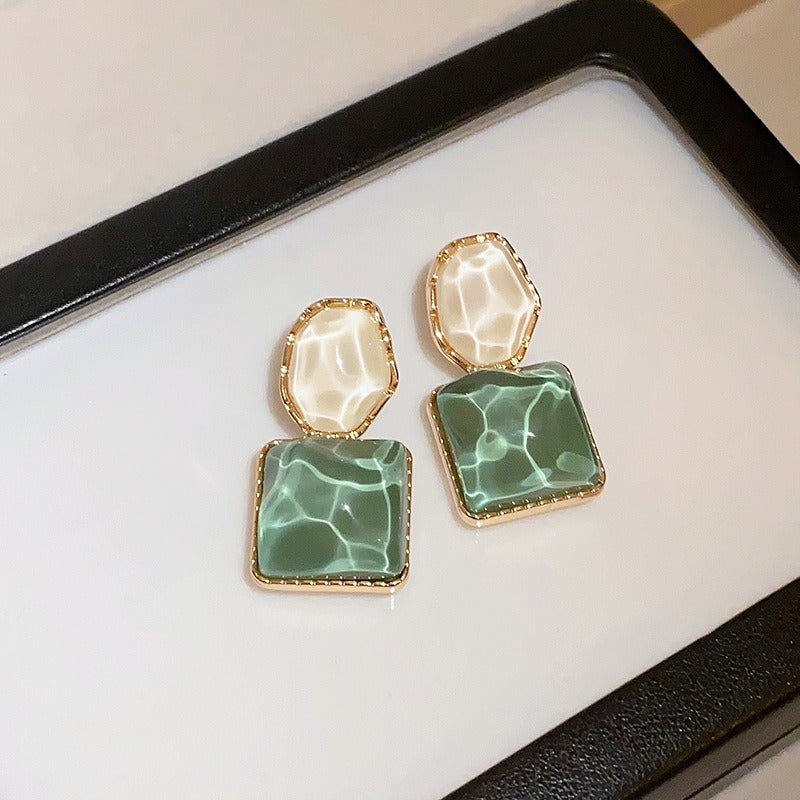 Lianne – Pendientes geométricos con esmalte