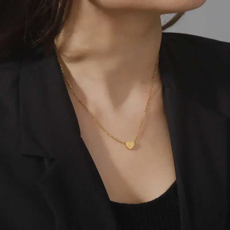 Corazón - Collar de iniciales de oro