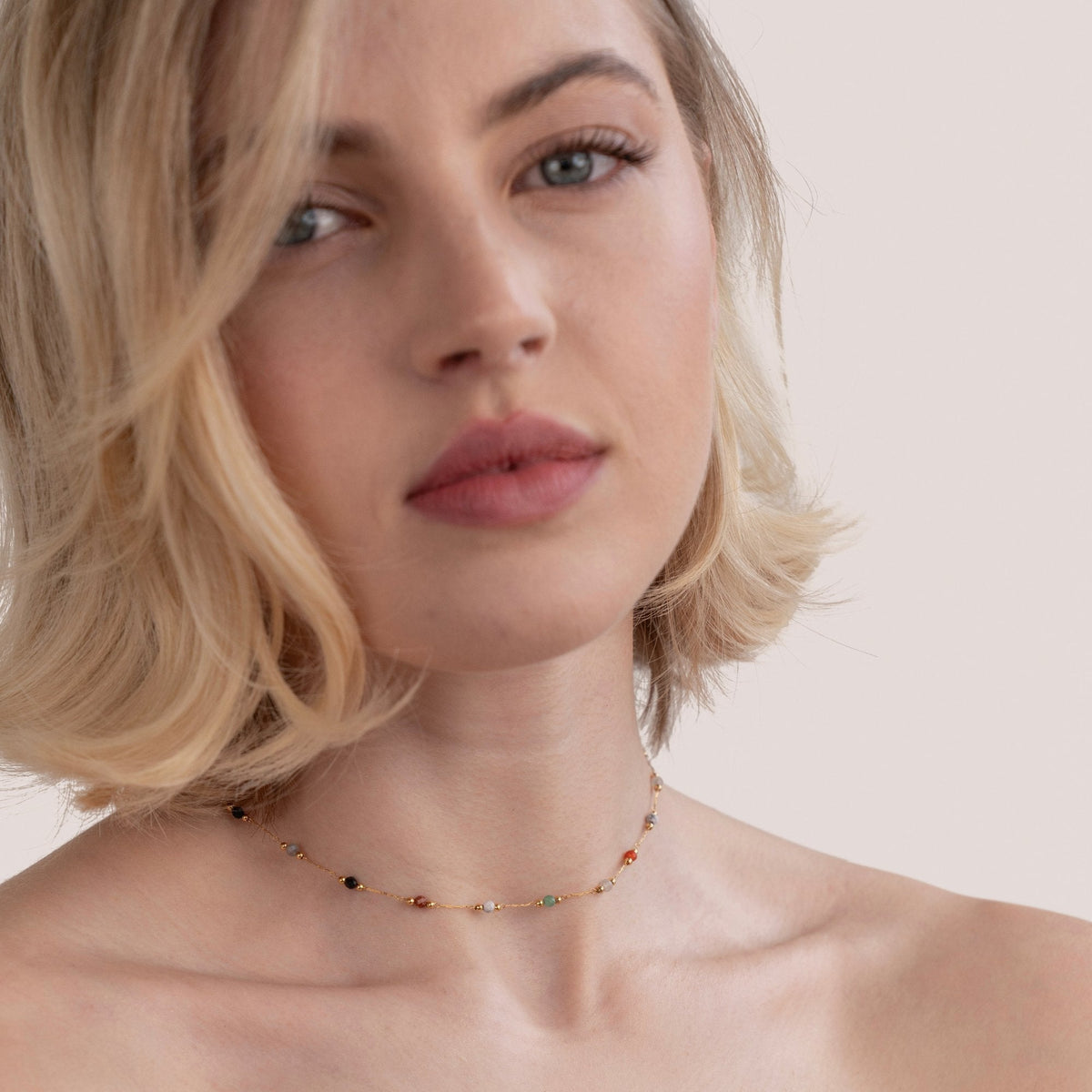 Lala - Collar con perlas y gemas
