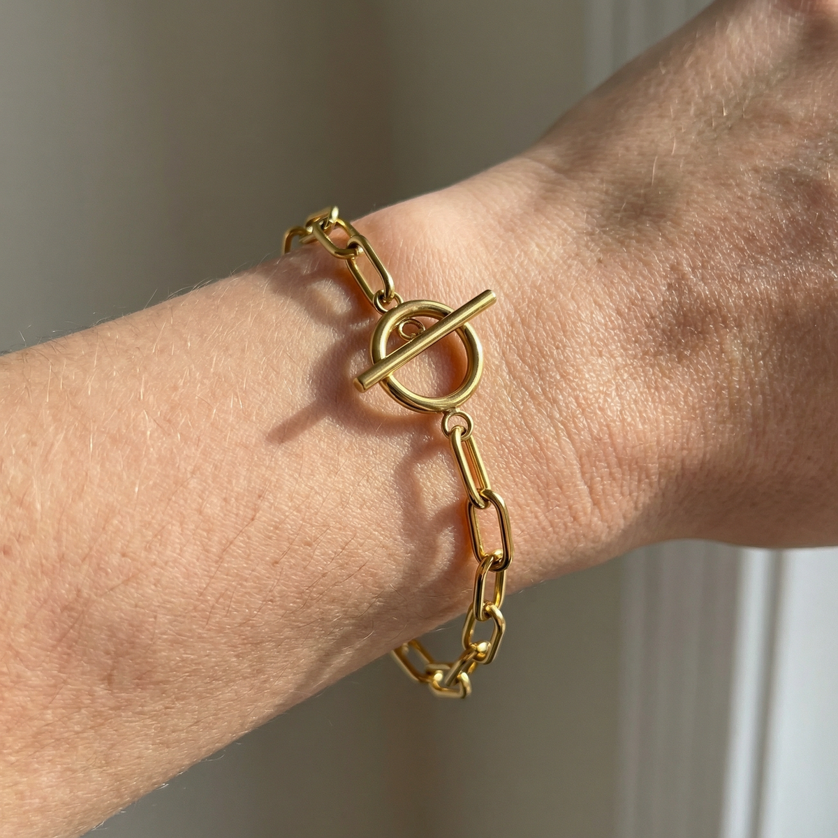 Millie – Pulsera T-Bar con eslabones rectangulares dorados