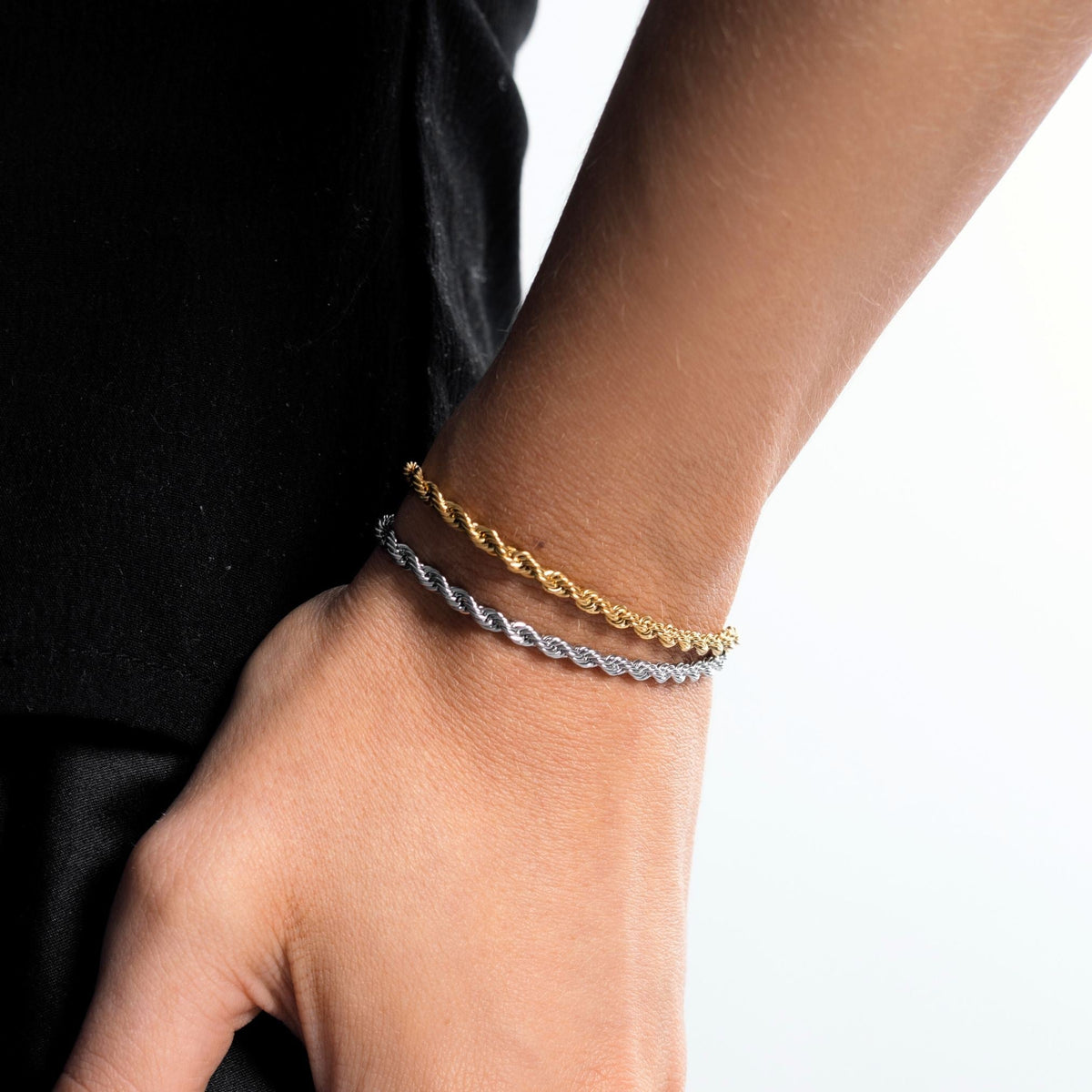 Calvi – Pulsera con cadena de oro entrelazada