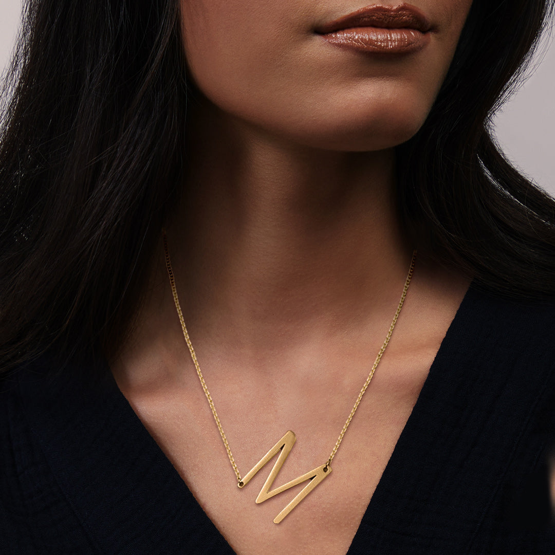 Inez – Collar con inicial personalizada